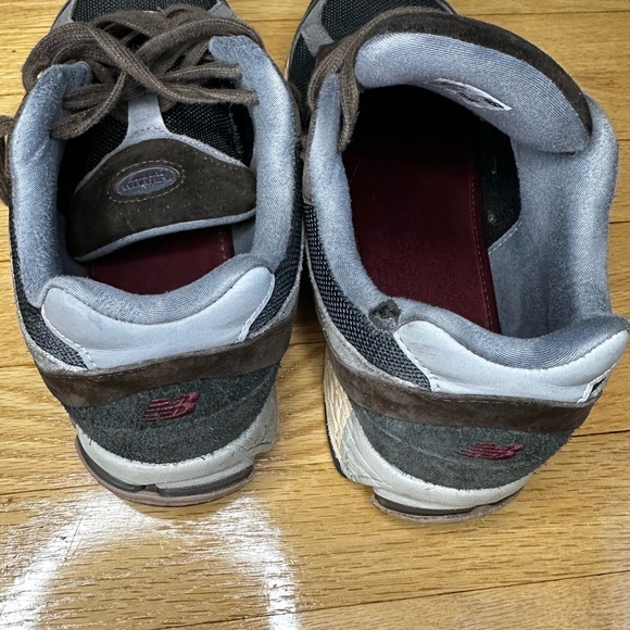 New Balance 2002R 'Lunar New Year - Rich Earth' Size: 9.5 - Picture 4 of 5